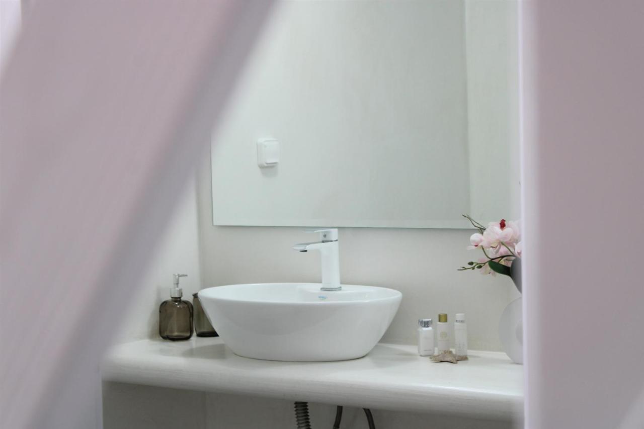 1870 House 1&2 Apartment Plaka  ภายนอก รูปภาพ