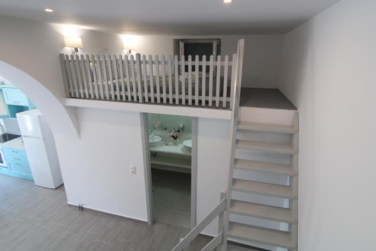 1870 House 1&2 Apartment Plaka  ภายนอก รูปภาพ