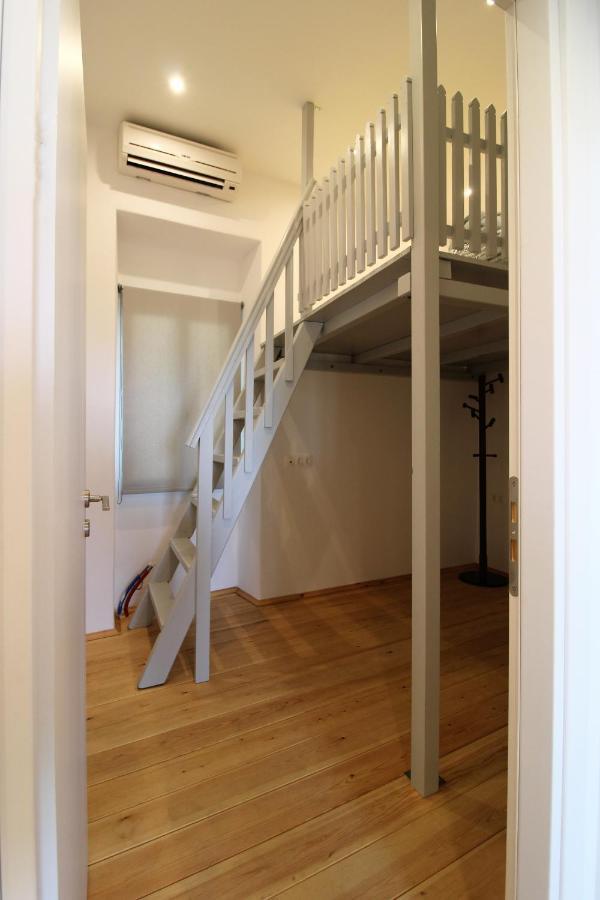 1870 House 1&2 Apartment Plaka  ภายนอก รูปภาพ