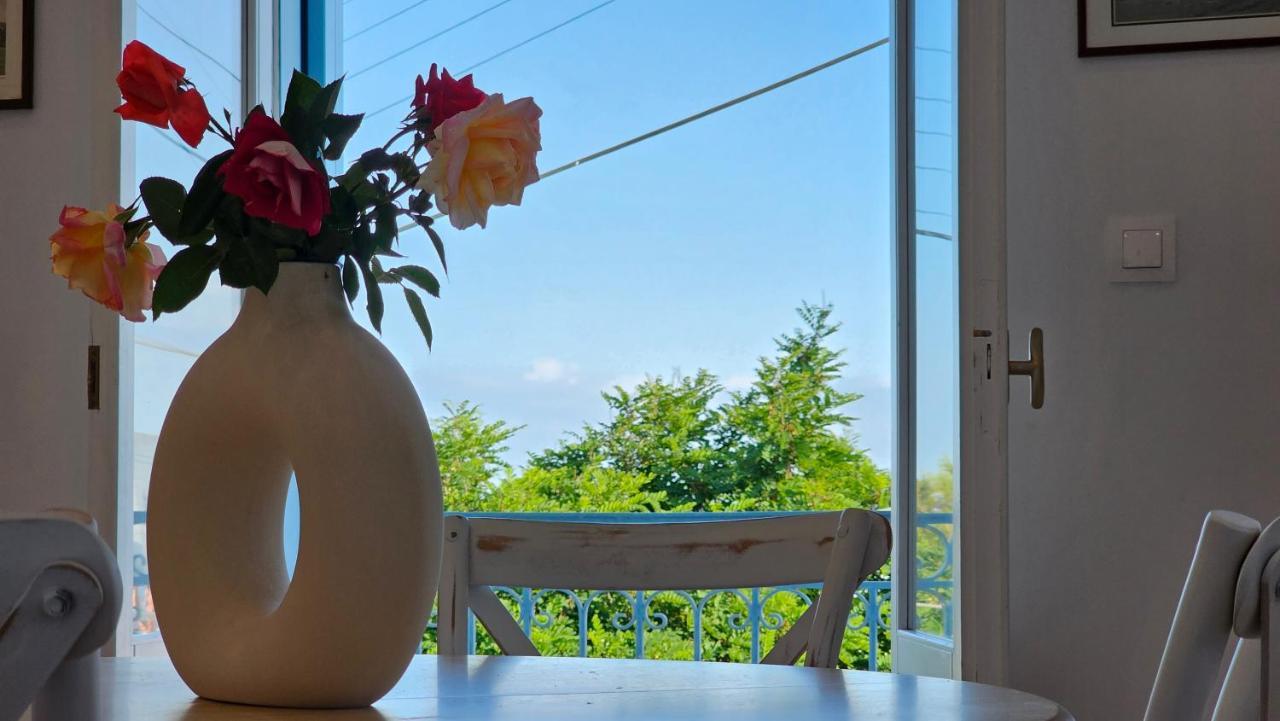 1870 House 1&2 Apartment Plaka  ภายนอก รูปภาพ