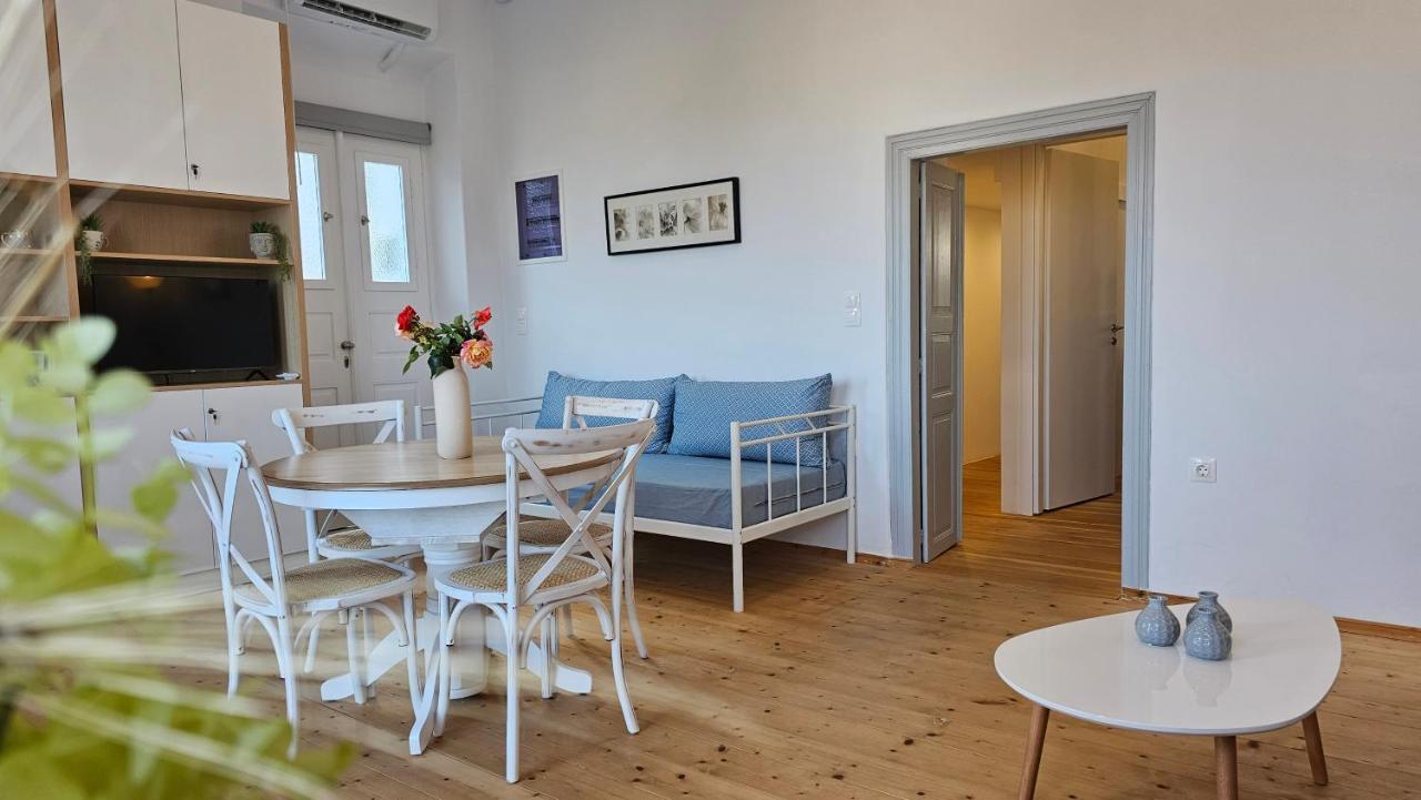 1870 House 1&2 Apartment Plaka  ภายนอก รูปภาพ